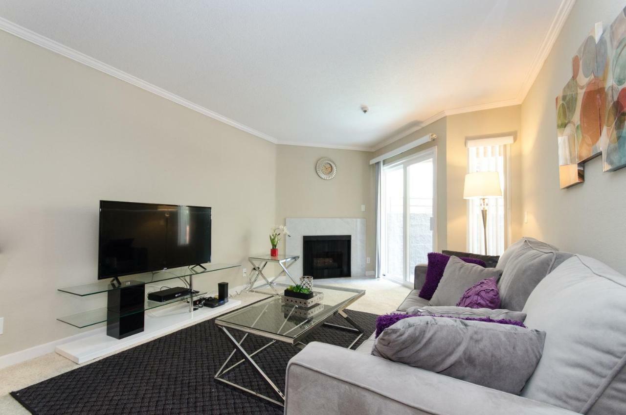 Hollywood Apartment With Balcony Los Angeles Dış mekan fotoğraf